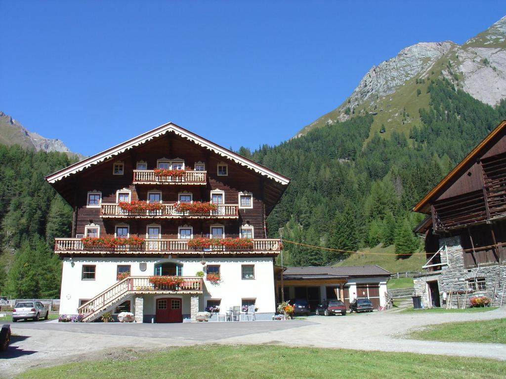 Landhaus Taurer Kals-am Großglockner Exterior foto